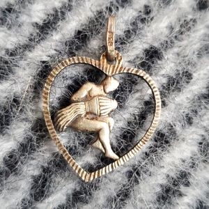 VTG 835 Silver Aquarius Zodiac Heart Pendant ♒